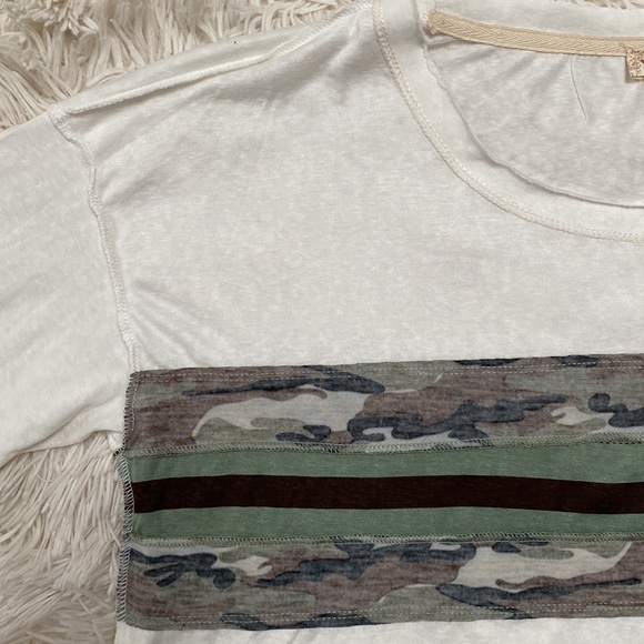 Hem & Thread Camo Exposed Hem Top 💗 White Olive & Brown - Picture 6 of 15